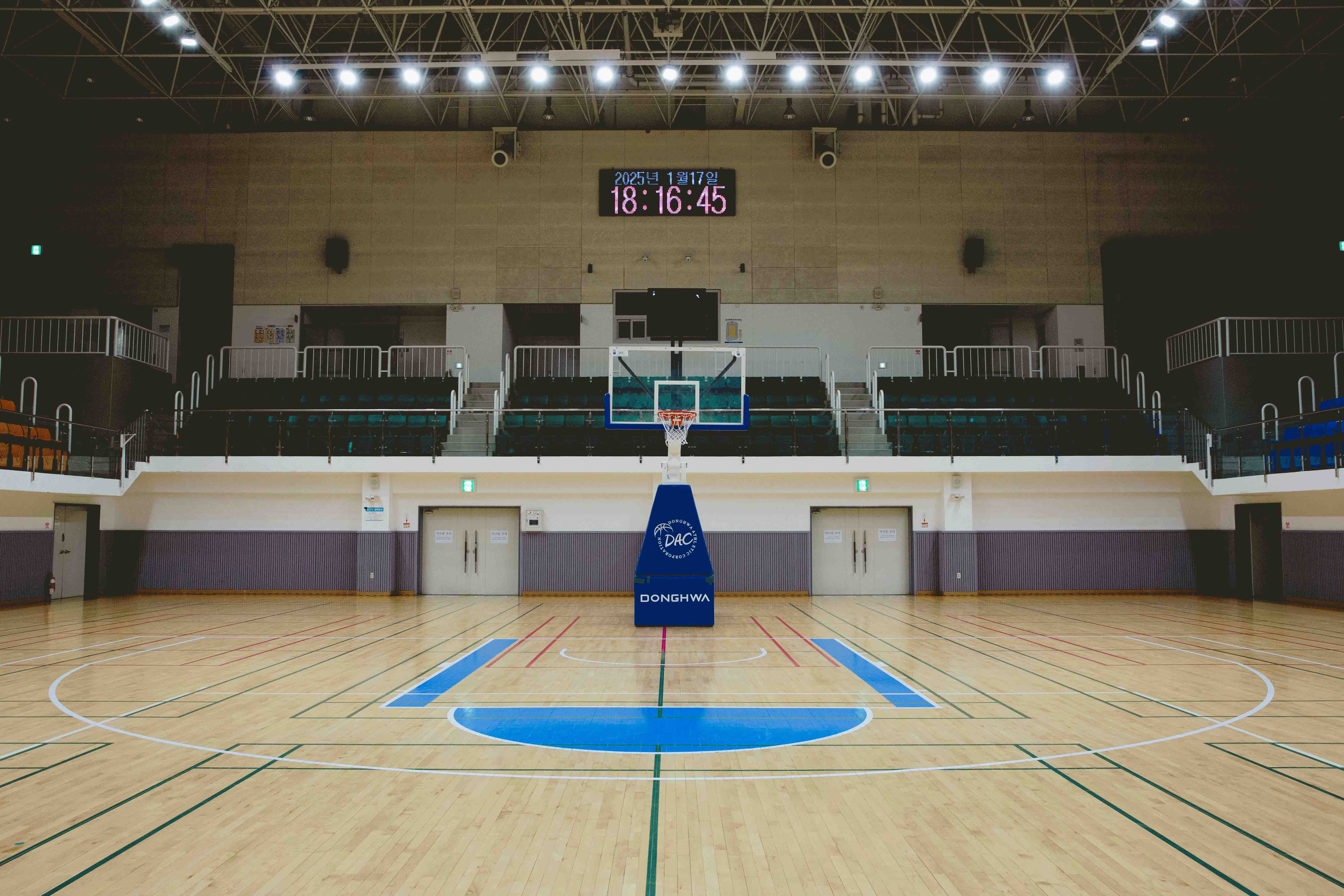 Court image